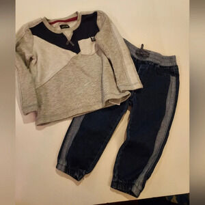 Joe's Toddler Boy 2 Piece Set, Long Sleeve and Jean Joggers in Size 2T